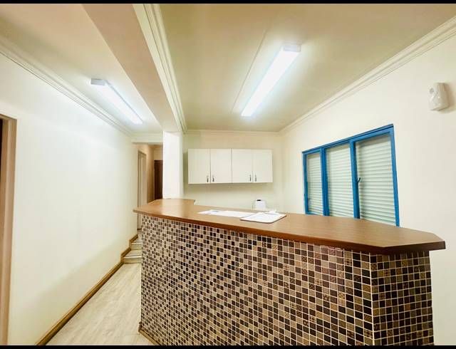 475M² MEDICAL SUITE TO LET IN ALBERTON NORTH